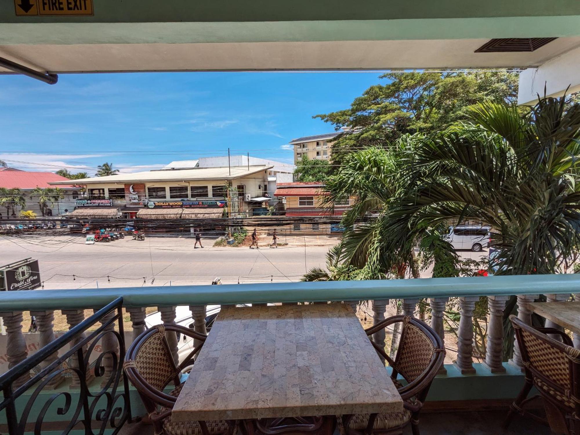Citadel Alona Inn Panglao-stad Buitenkant foto